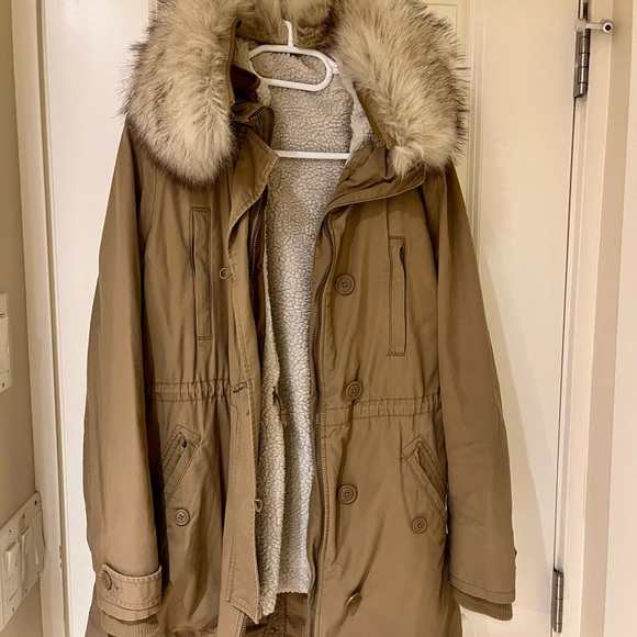 GAP Tan winter jacket - Picture 4 of 7